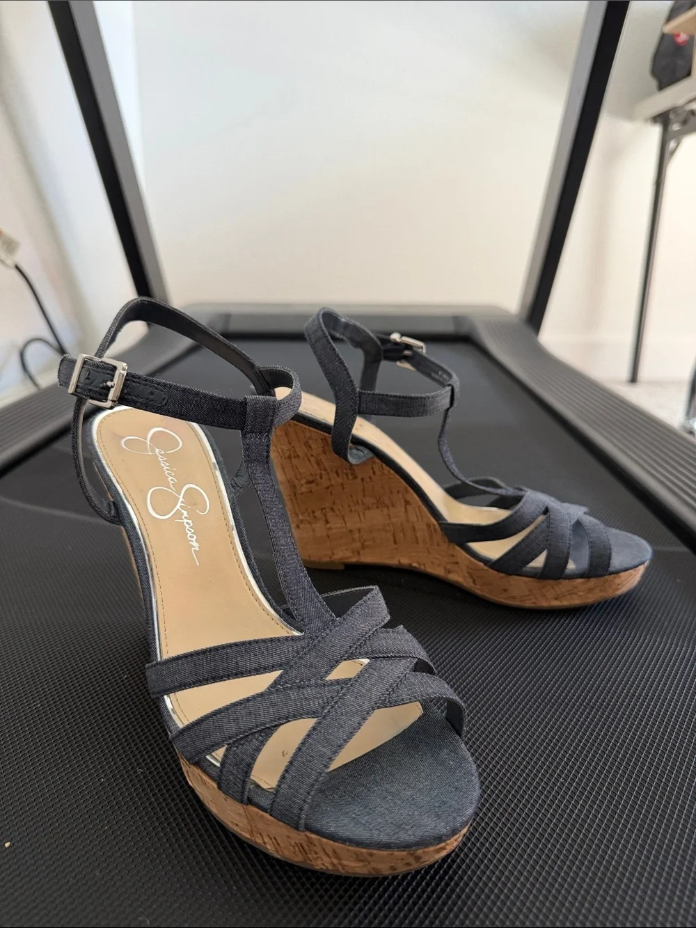 Women’s Jessica Simpson Navy denim T-Strap cork Wedge baddie size 8.5 Sandals